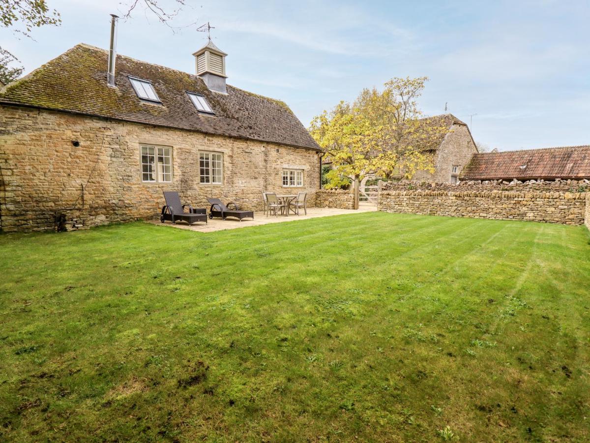 The Clock Tower Villa South Cerney Exterior photo